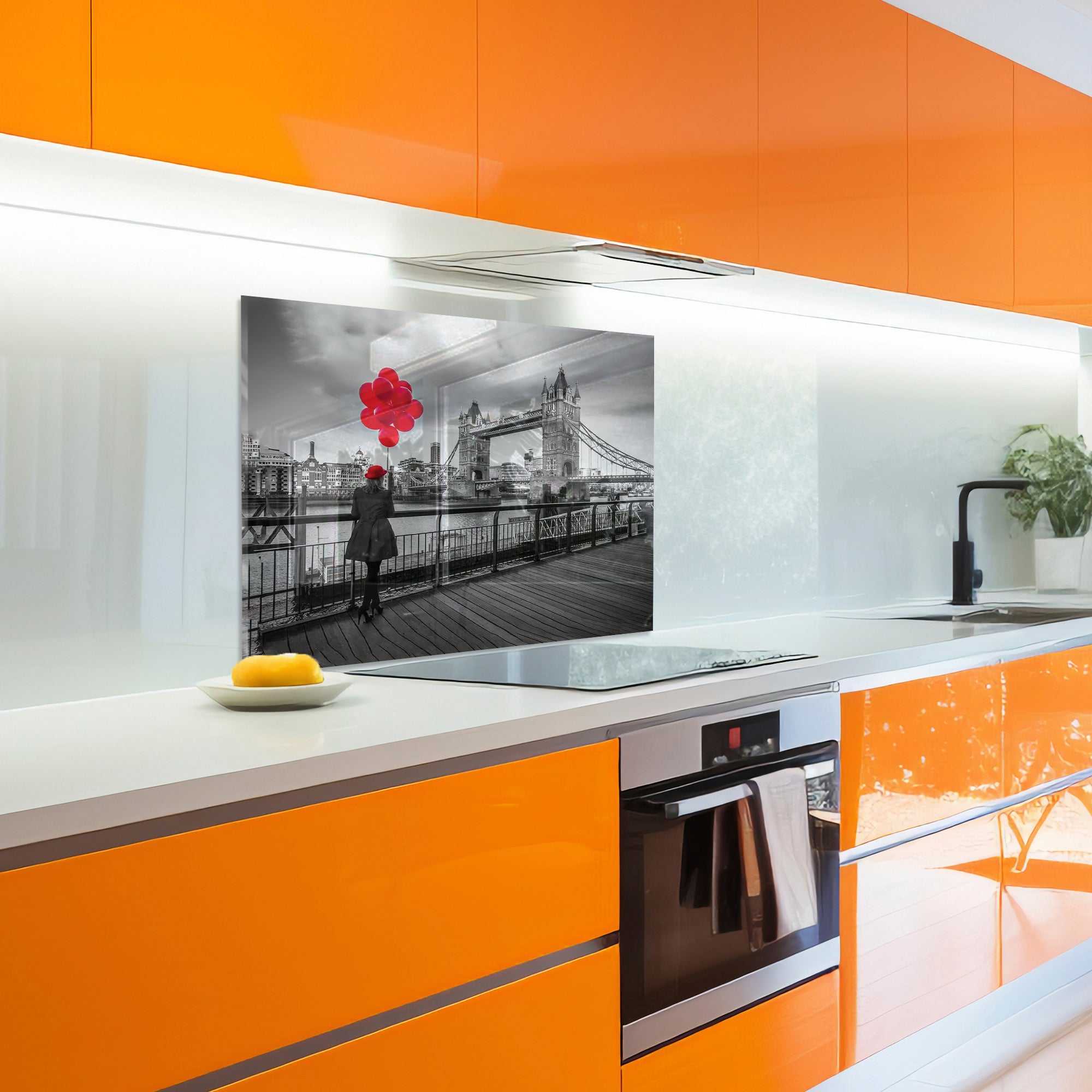 London Tower Bridge Glass Backsplash – Red Balloons Urban Kitchen Panel