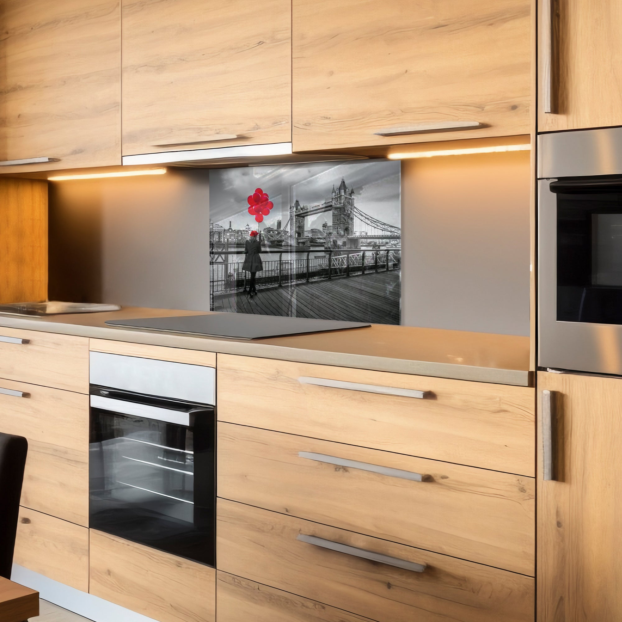 London Tower Bridge Glass Backsplash – Red Balloons Urban Kitchen Panel