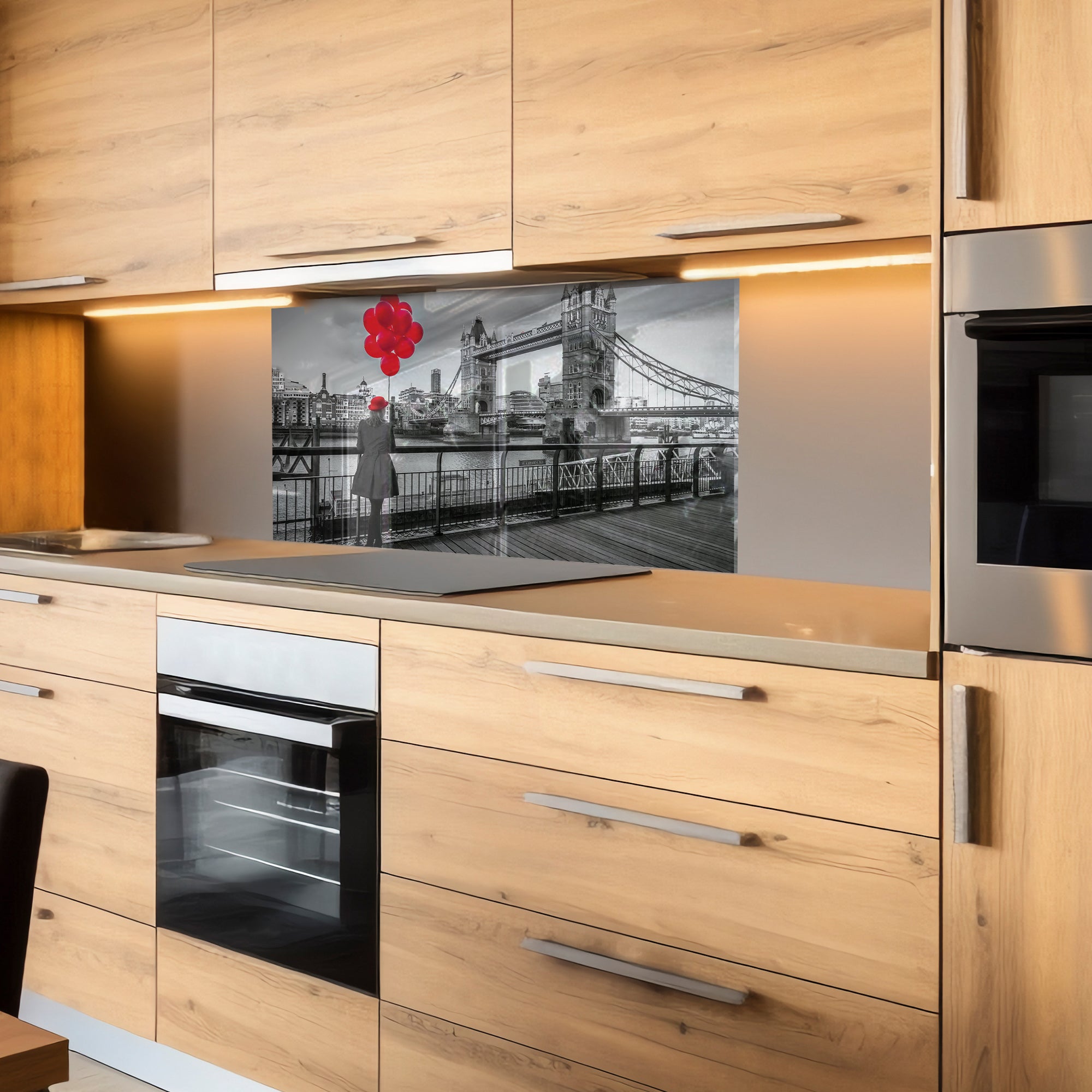 London Tower Bridge Glass Backsplash – Red Balloons Urban Kitchen Panel