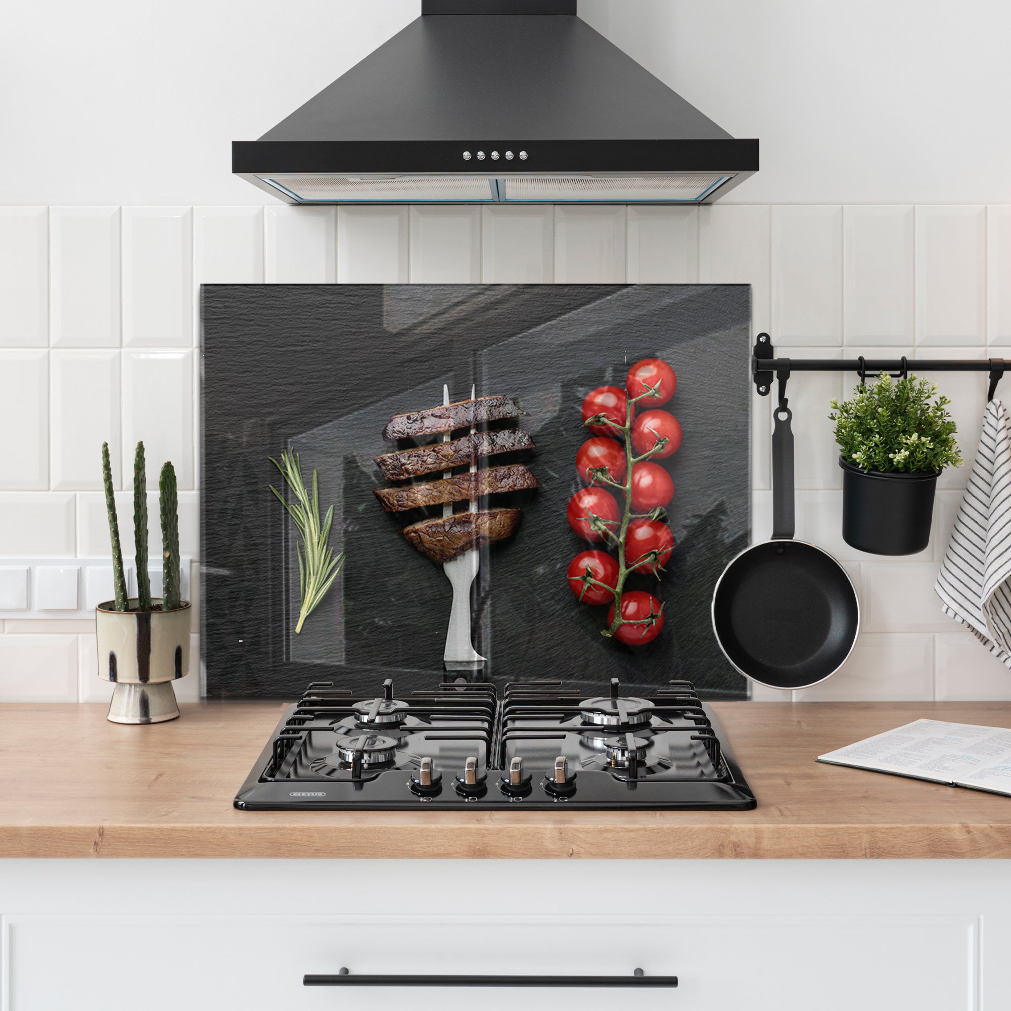 Steak & Tomatoes – Tempered Glass Kitchen Backsplash