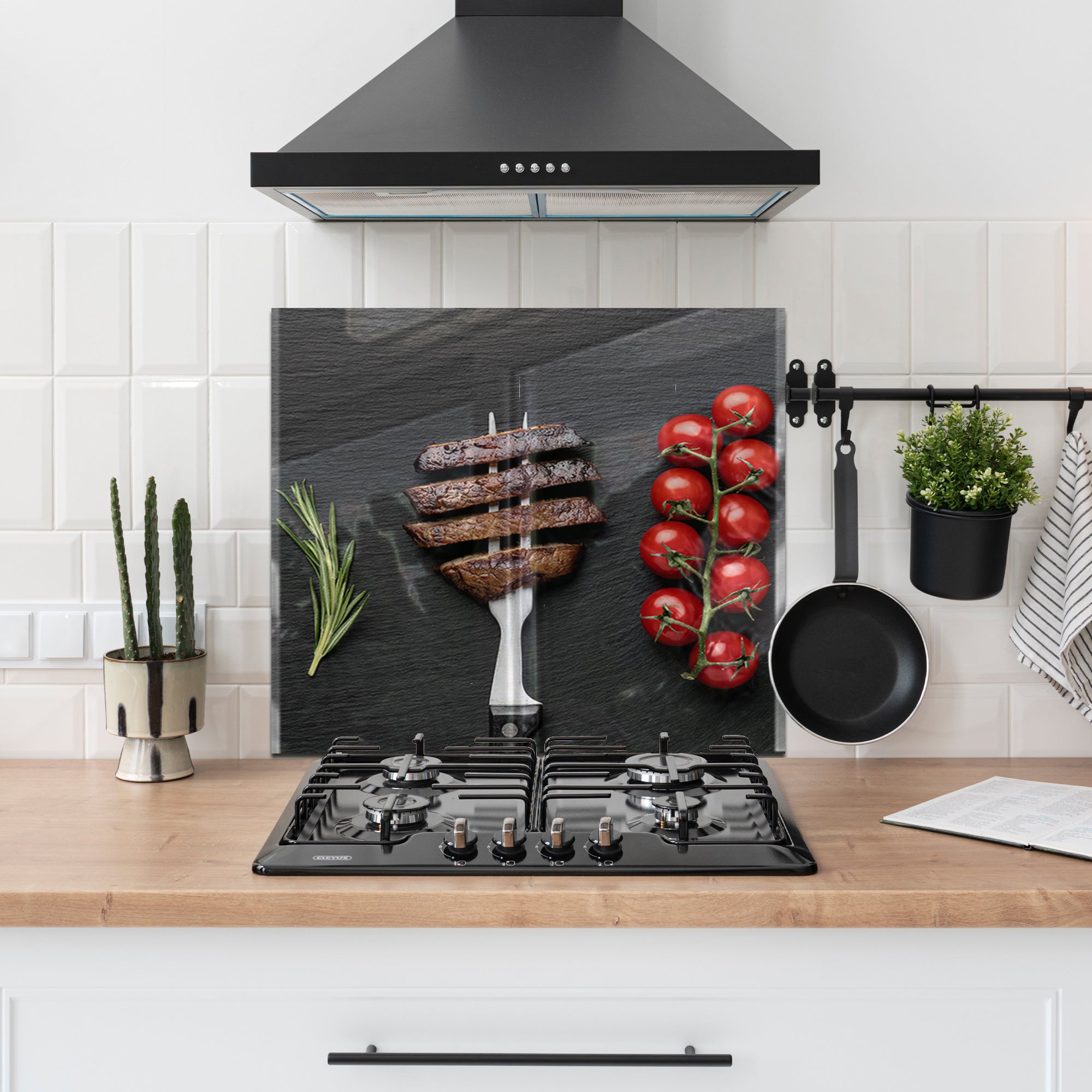 Steak & Tomatoes – Tempered Glass Kitchen Backsplash